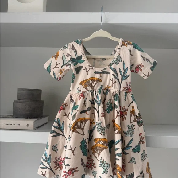 Alice + Ames Girls' Floral Cream Short-Sleeve Twirl Dress - Picture 6 of 7